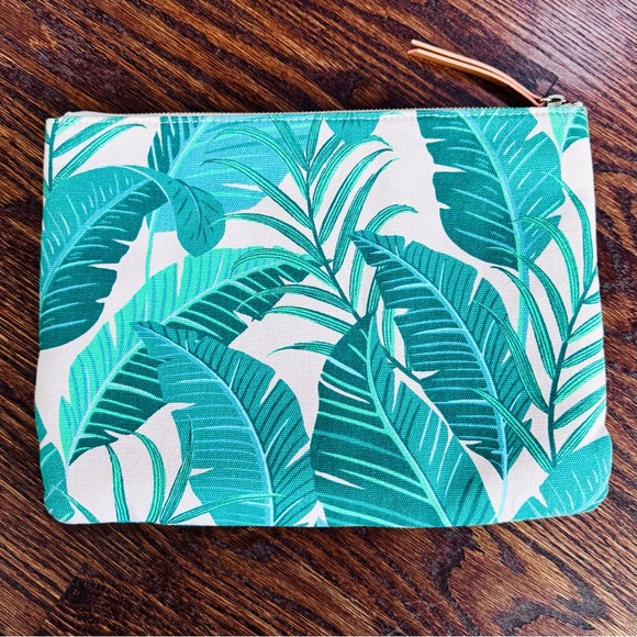 Stella & Dot Shake Your Palm Palms Pouch - Picture 5 of 7